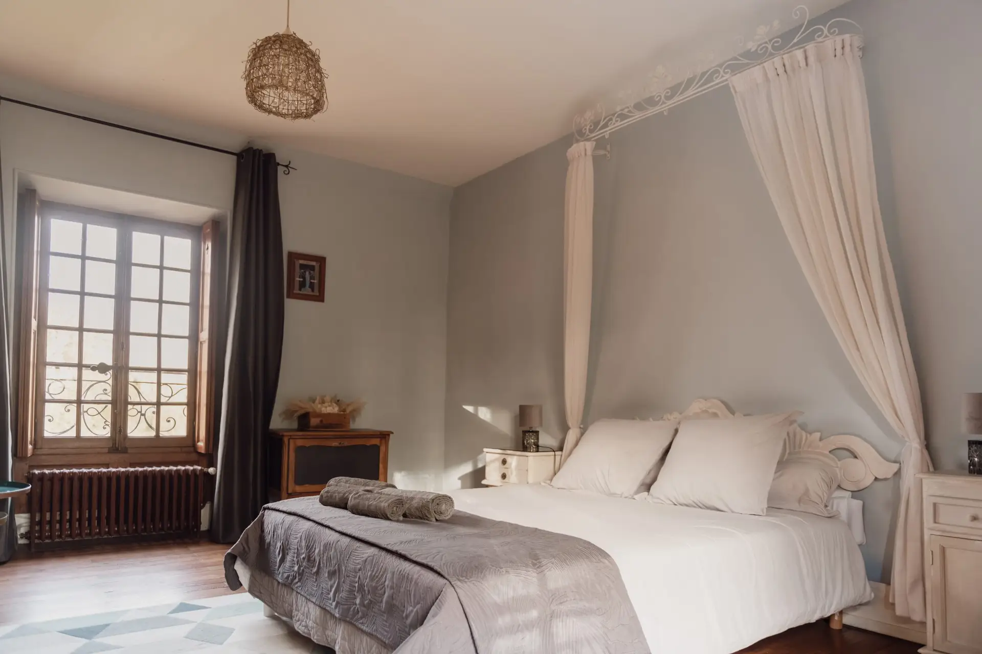 Suite double au Château de Planches, chambre d'hôtes avec vue sur le parc, Parc de Lesseps Indre