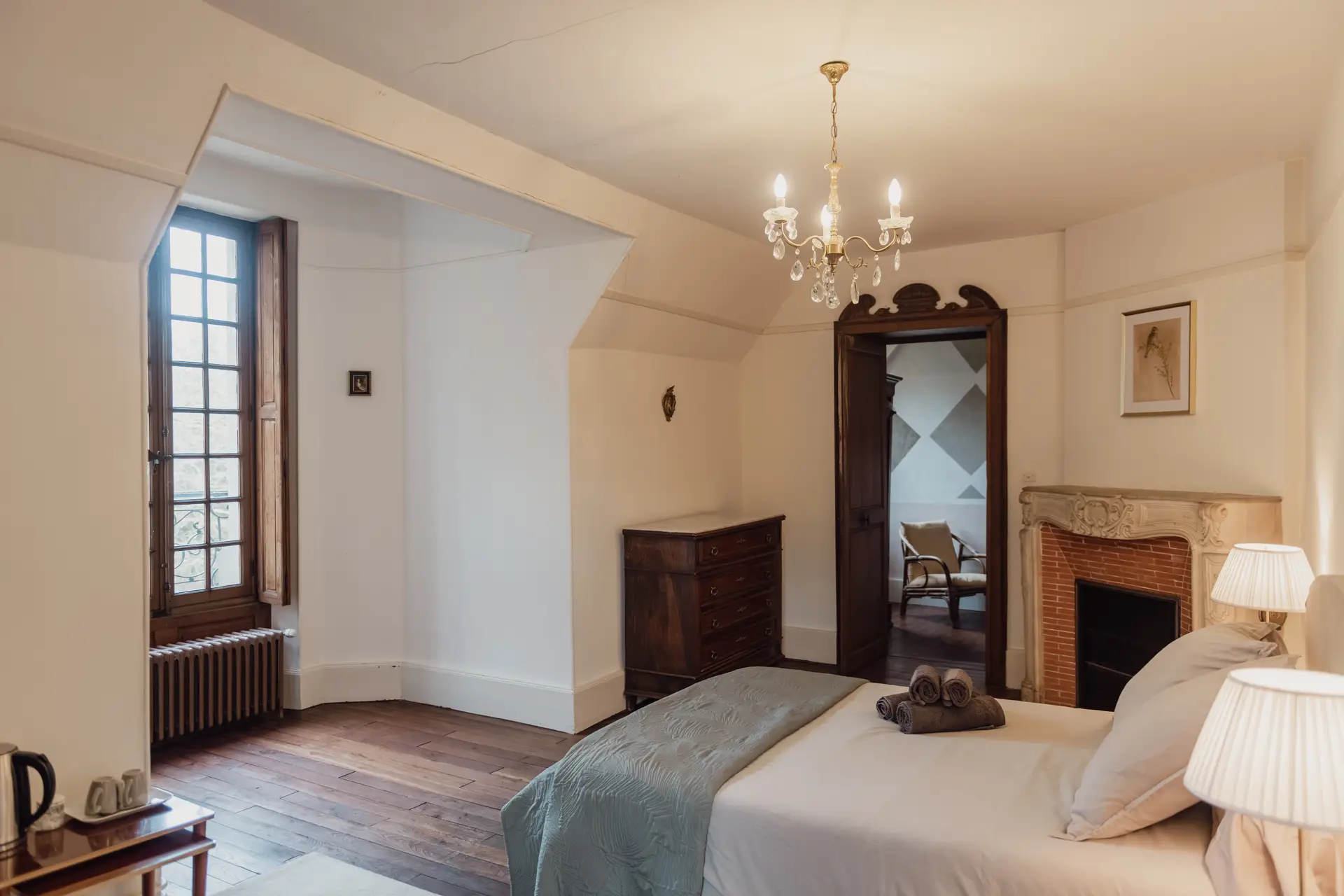 Suite familiale Aphrodite, chambre d'hôtes pour 4 personnes au Château de Planches, Parc de Lesseps
